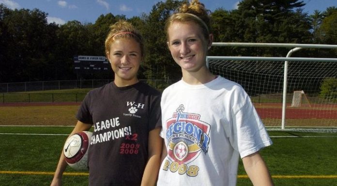 Pela primeira vez em seis anos, há duas irmãs Mewis estão na seleção