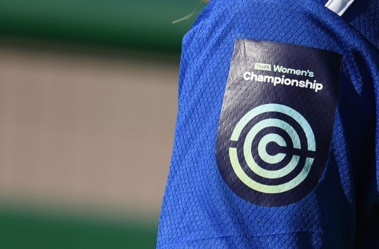 Copa da Inglaterra Feminina suspensa, enquanto a Copa da Inglaterra masculina segue em frente