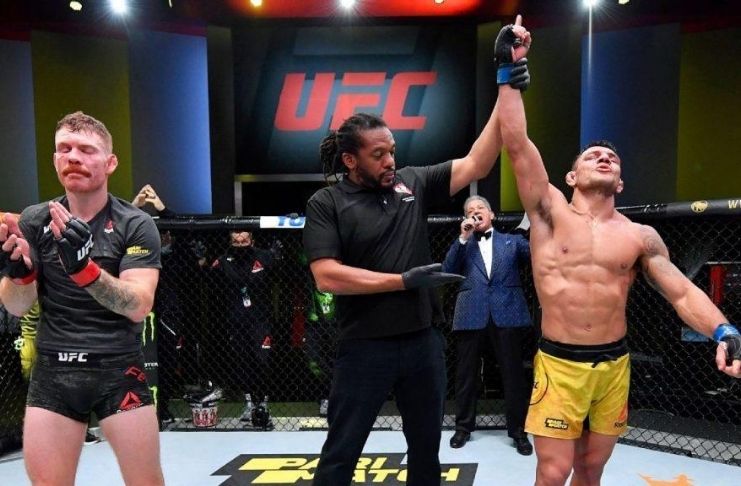 Rafael dos Anjos domina Paul Felder