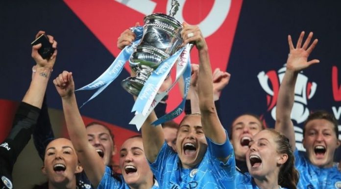 Copa da Inglaterra Feminina suspensa, enquanto a Copa da Inglaterra masculina segue em frente