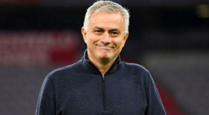 José Mourinho fala sobre seu primeiro ano de Tottenham