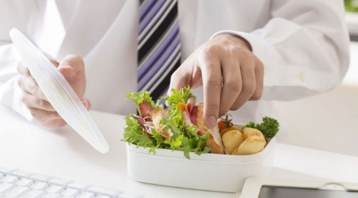 Como um advogado inteligente come antes e depois de um treino