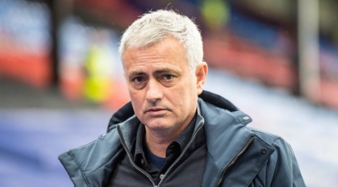 Mourinho questiona a crise de lesões do Liverpool