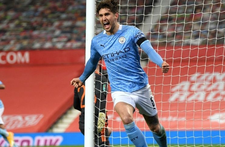 City bate United: John Stones e Fernandinho levam City para a final da Copa EFL