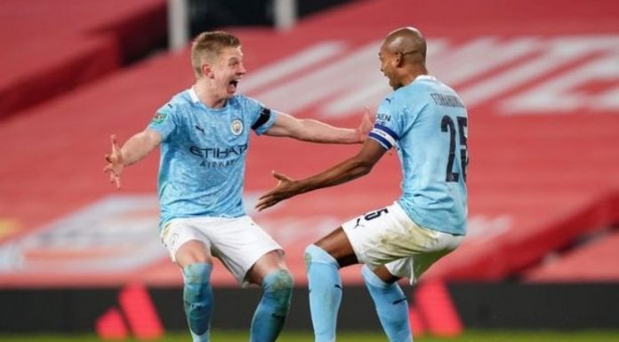 City bate United: John Stones e Fernandinho levam City para a final da Copa EFL
