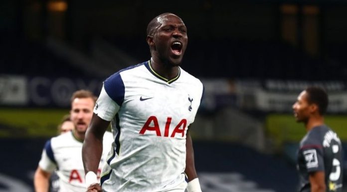 Tottenham chega à final da Copa da Liga