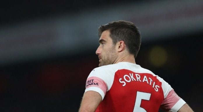 Sokratis livre para encontrar novo clube após rescindir com Arsenal