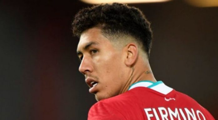 “Roberto Firmino corre o risco de perder seu lugar”