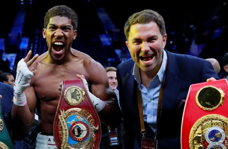 Joshua é o favorito em uma luta contra Fury, diz Eddie Hearn